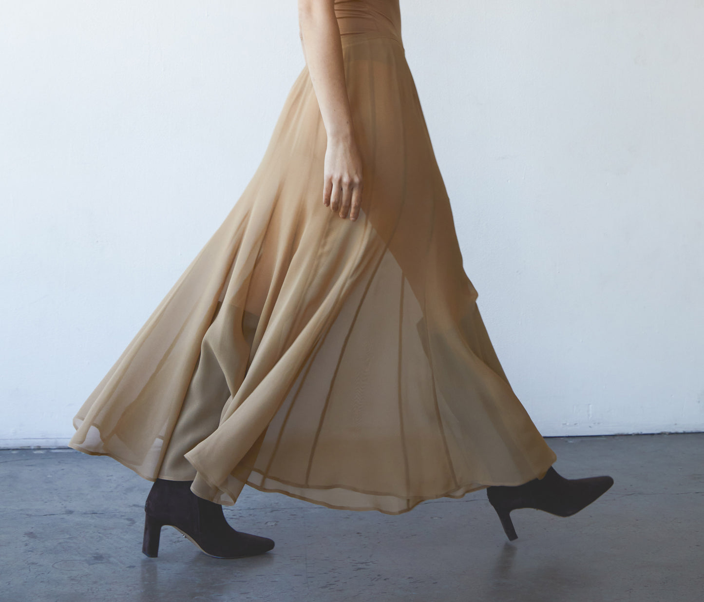 PHEOBE SKIRT in tan